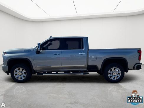 Used 2025 Chevrolet Silverado 3500 High Country AWD/4WD image 3