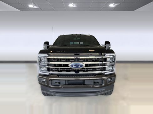 Used 2025 Ford F350 King Ranch w/ FX4 Off-Road Package AWD/4WD image 6