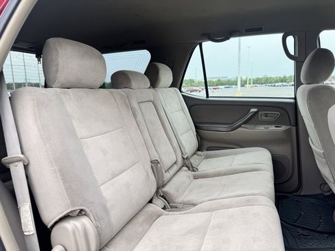 Used 2007 Toyota Sequoia SR5 image 15