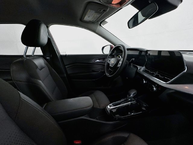 Used 2024 Chevrolet Trax LT FWD image 26