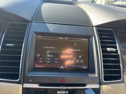 Used 2013 Ford Taurus Limited image 16