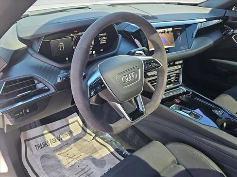 Used 2024 Audi e-tron GT Premium Plus w/ Performance Package image 10