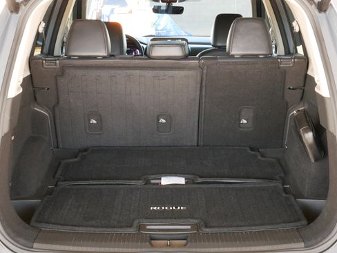 Used 2022 Nissan Rogue Platinum w/ Head-Up Display Package image 25