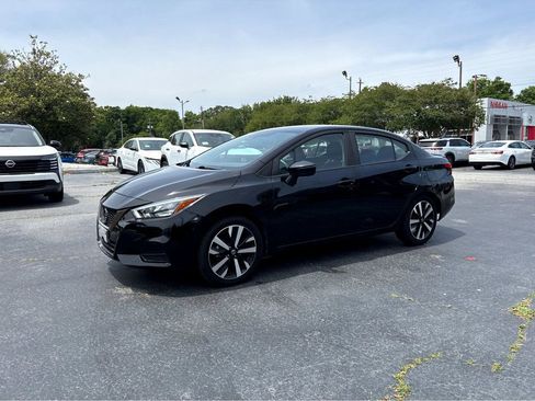 Used 2022 Nissan Versa SR FWD image 27