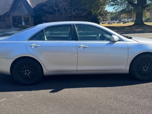 Used 2009 Toyota Camry image 7
