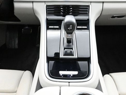 Used 2020 Porsche Panamera GTS image 12