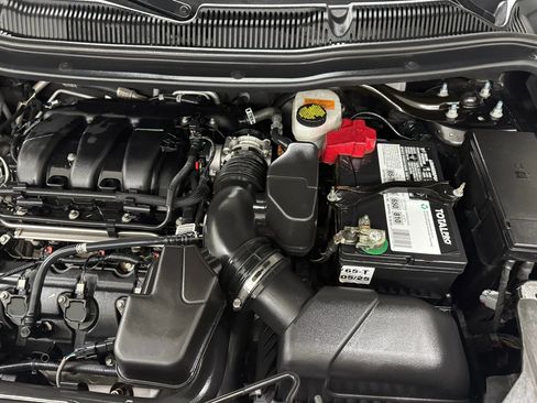 Used 2018 Ford Explorer Limited image 46