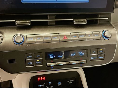 Used 2025 Hyundai Kona SEL image 24