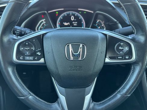 Used 2018 Honda Civic Touring image 16
