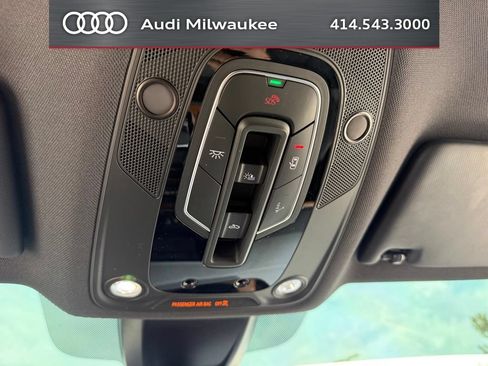 Used 2024 Audi Q5 e Premium Plus w/ Premium Plus Package AWD/4WD image 34