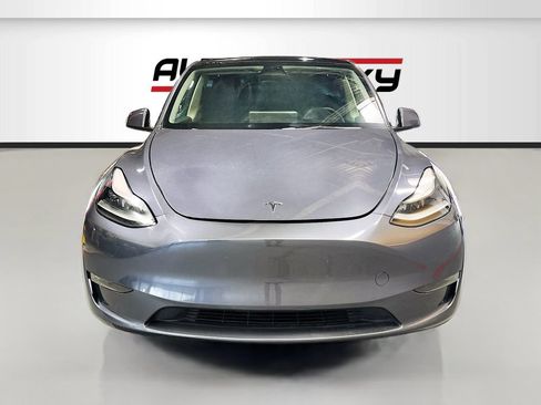 Used 2023 Tesla Model Y Performance AWD/4WD image 2