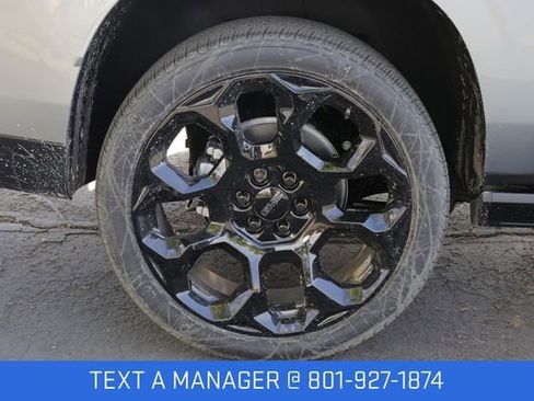 New 2026 GMC Yukon XL Denali w/ Denali Reserve Package AWD/4WD image 10