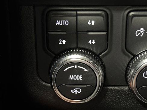 Used 2024 GMC Yukon XL Denali Ultimate image 26