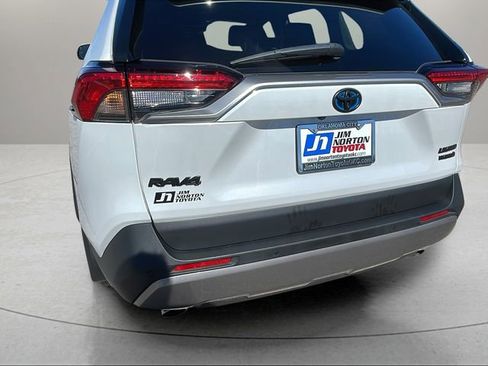 Used 2023 Toyota RAV4 Limited image 12