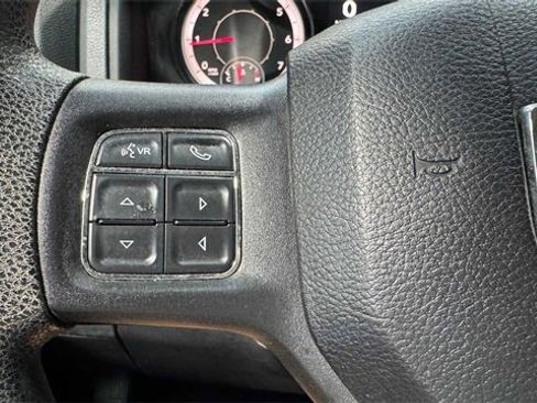 Used 2018 RAM 1500 Express image 19