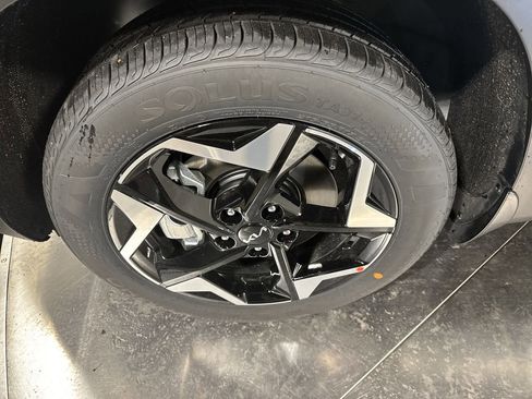 Certified 2025 Kia Seltos S image 39