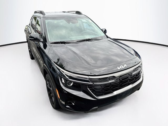 Certified 2024 Kia Seltos X-Line AWD/4WD image 3