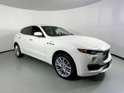 Certified 2022 Maserati Levante GT image 5