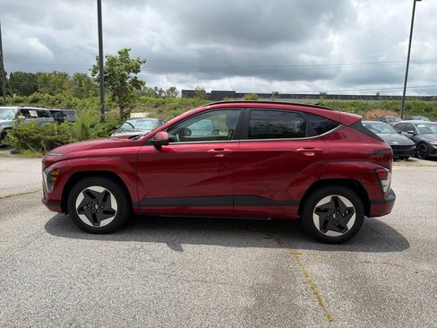 Used 2025 Hyundai Kona SEL FWD image 3