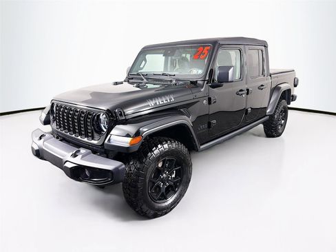 Used 2025 Jeep Gladiator Willys image 3