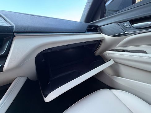 Used 2023 Cadillac CT4 Luxury w/ Cold Weather Package image 23