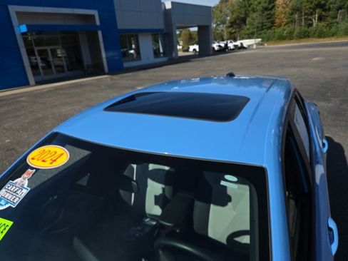 Used 2024 Chevrolet Trax RS w/ Sunroof Package image 33