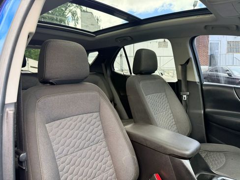 Used 2019 Chevrolet Equinox LT w/ Sun & Navigation Package AWD/4WD image 26