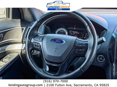 Used 2017 Ford Explorer XLT FWD image 14