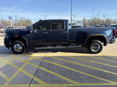 Used 2022 GMC Sierra 3500 Denali AWD/4WD image 12