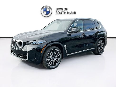 New 2026 BMW X5 sDrive40i image 3