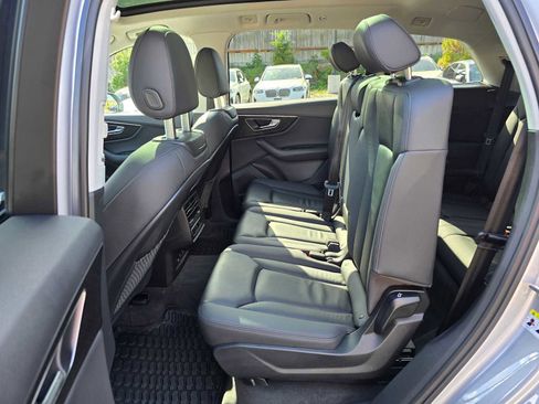 Used 2021 Audi Q7 3.0T Premium Plus w/ Premium Plus Package AWD/4WD image 16