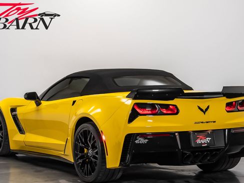 Used 2015 Chevrolet Corvette Z06 w/ 2LZ Preferred Equipment Group image 11