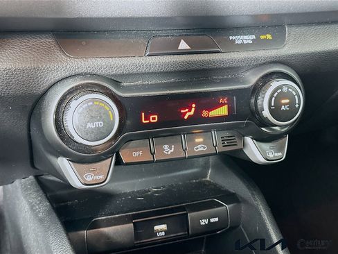 Used 2023 Kia Rio S w/ Technology Package image 15