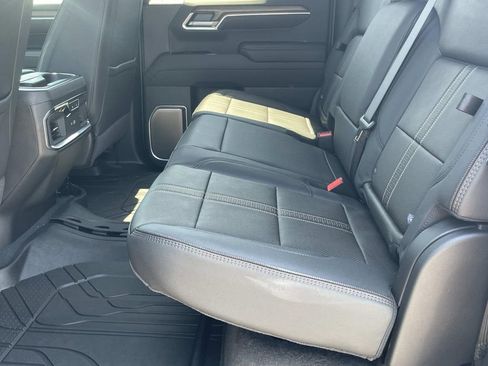 New 2026 Chevrolet Silverado 1500 High Country AWD/4WD image 12