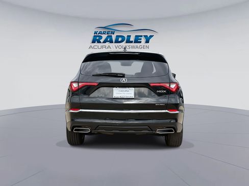 Used 2023 Acura MDX SH-AWD image 3