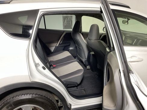 Used 2013 Toyota RAV4 XLE AWD/4WD image 33