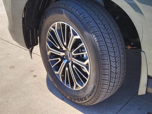 New 2026 Nissan Armada Platinum image 11