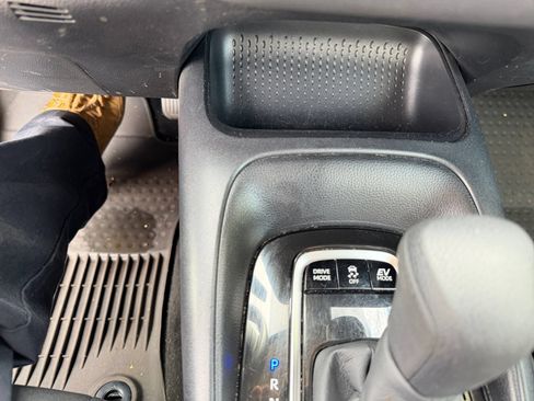 Used 2021 Toyota Corolla LE FWD image 24