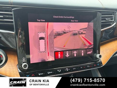 Used 2022 Jeep Grand Wagoneer Series II w/ Convenience Group III image 16