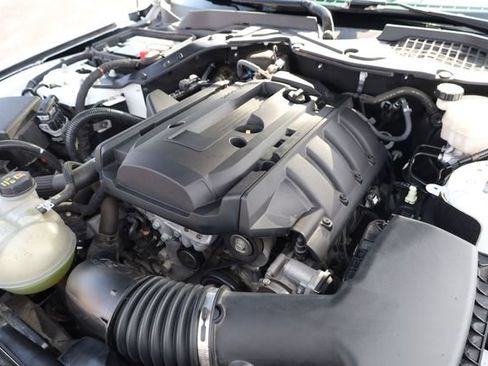 Used 2020 Ford Mustang Premium image 9