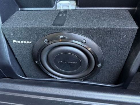 Used 2017 Toyota Tacoma SR5 AWD/4WD image 24