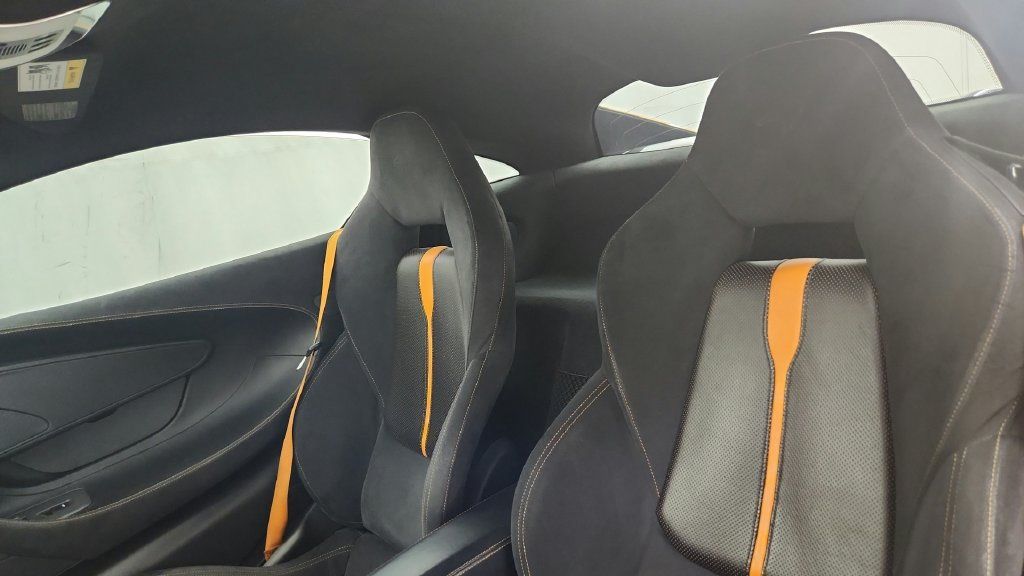 Used 2016 McLaren 570S Coupe RWD image 30