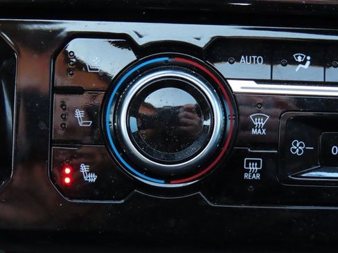 Used 2026 GMC Sierra 2500 AT4X image 30