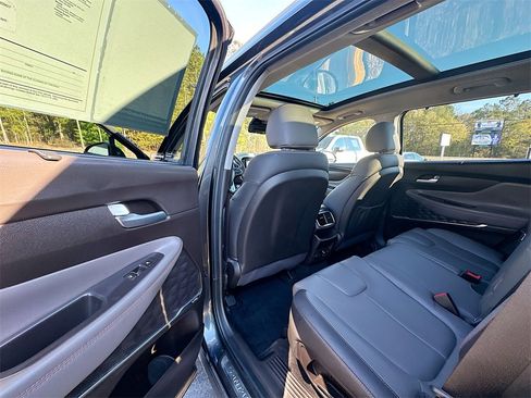 Used 2020 Hyundai Santa Fe Limited image 17