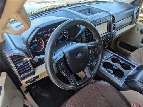 Used 2019 Ford F250 XLT w/ XLT Premium Package image 8