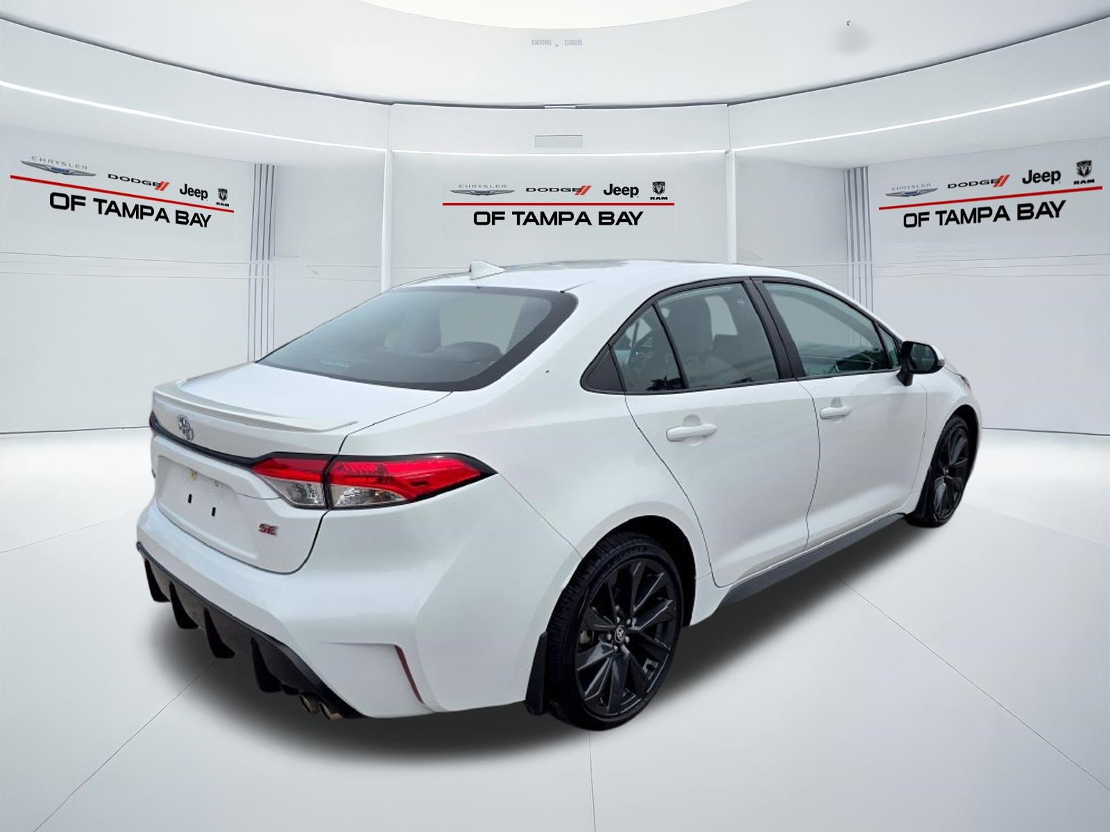 Used 2024 Toyota Corolla SE FWD image 6