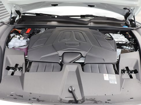 New 2026 Porsche Cayenne Coupe AWD/4WD image 29