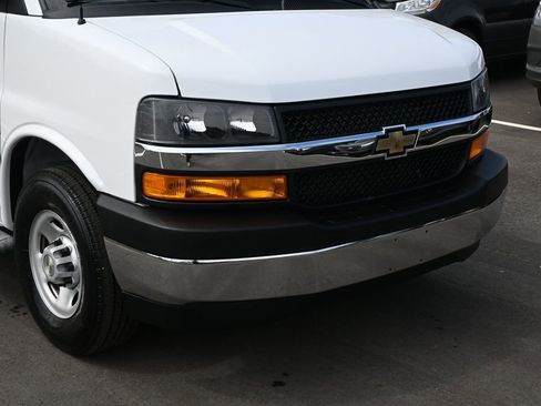 Used 2024 Chevrolet Express 2500 w/ Driver Convenience Package image 29