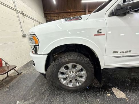 Used 2019 RAM 3500 Limited image 34