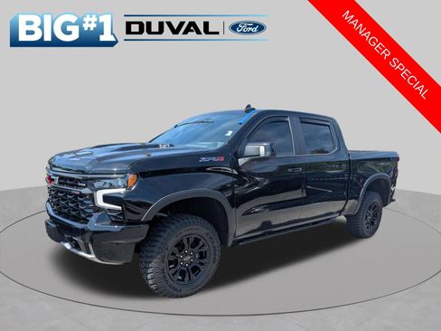 Used 2022 Chevrolet Silverado 1500 ZR2 w/ Technology Package AWD/4WD image 8